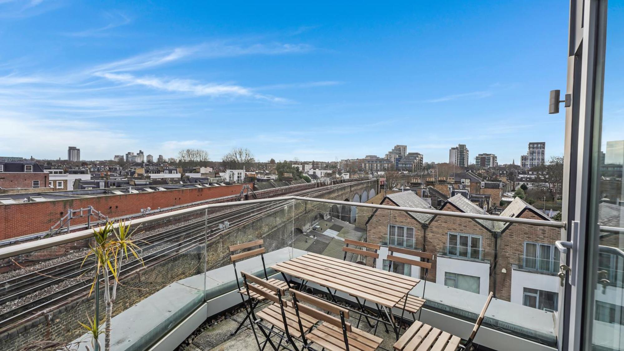 Modern And Spacious Penthouse Apartment In Putney With Free Parking Londres Exterior foto